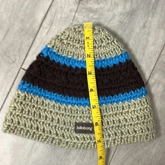 HOST PICK ✨ BILLABONG Wool Beanie Hat - Picture 6 of 7